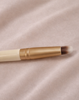 E6 SMALL PADDLE PACKER EYESHADOW BRUSH